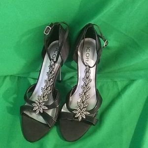 Icora sz 8 black embellished heels